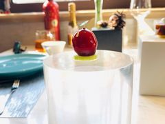 特色琉璃镜面樱桃小果-青岛遇见米兰(八大关店)