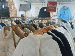 -广州白马服装市场