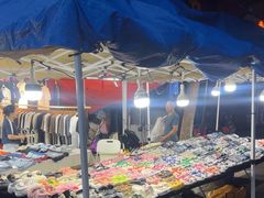 -吴山路夜市