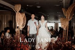 -Lady  Jane高端婚纱礼服馆