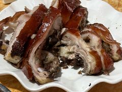 -黄记四更烤乳猪店