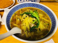 洋山芋榨菜肉面-沪西老弄堂面馆(定西路店)