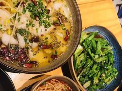 -十三式重庆江湖菜(金茂览秀城店)