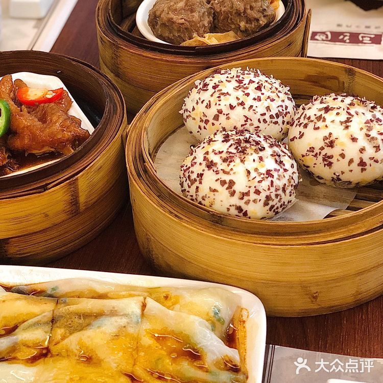 有花生酱的咸汤底，细的挂面条比较弹牙 「陈皮牛肉丸」