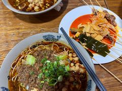 -丁丁猫重庆小面(徐州路店)