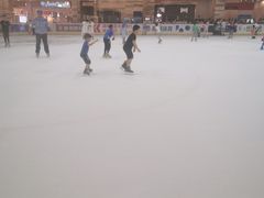 -冠军冰场(环球中心店)
