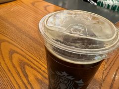 -星巴克(上海虹桥新天地二店)