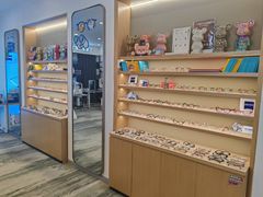 -三目眼镜·蔡司视觉合作店(青浦宝龙店)