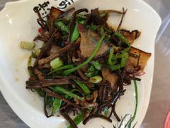 -鲁朗纳麦石锅鸡庄园