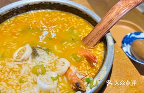 Stone Pot Shrimp Broth Seafood Rice
