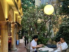 -Osteria Garden 生蚝花园餐厅(原进贤路店)