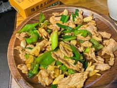 -隔壁老王·家常云南菜(花巷店)