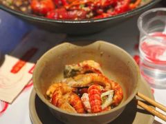 -肥肥虾庄·金牌油焖大虾(汉街SKP店)