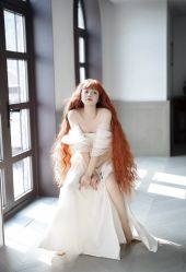 -不晚国际婚纱礼服