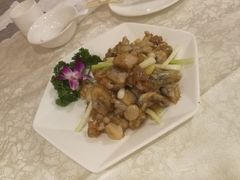 姜葱焗牛蛙-粤秀小厨·广式早茶(辽宁路店)