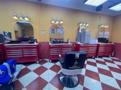 -Devilhands Barbershop男士理容店