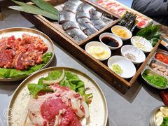 -围炉肉舍•炭烤活鳗•丹东海鲜烤肉(步行街店)