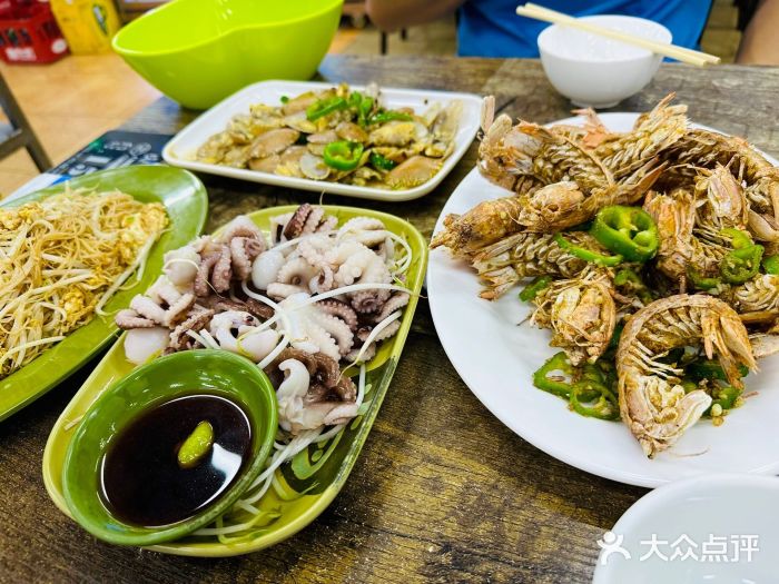 贞姨美食·老字号海鲜大排档芥末白灼八爪鱼图片