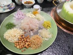 -得意咚瓜·顺德鱼生·冬瓜火锅(深圳首店)