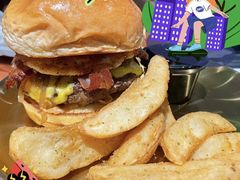 超厚芝士牛肉汉堡-魏斯理汉堡(西安沣东吾悦店)