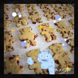 如果是烤箱里随机的烤盘，一定记得放垫油纸