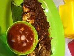 -明记烧鱼美味店