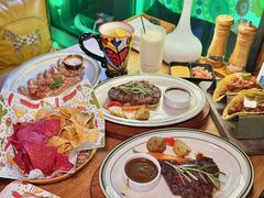 -Famous肥猫墨西哥音乐餐吧(五棵松华熙LIVE店)