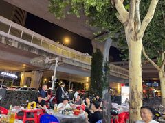 -老街烧烤大排档·地道湖北菜·龙虾馆(汉口火车站店)