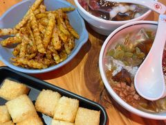 -蓉李记成都名小吃(二七万达店)