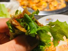 生菜包肉-欢乐牧场海鲜烤肉自助(牡丹园店)