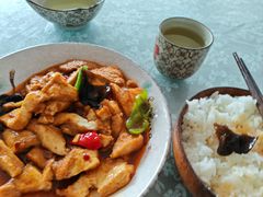 -天天向上素食餐厅(五台山店)