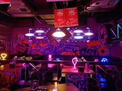 -UP嘻哈酒吧(粉巢店)