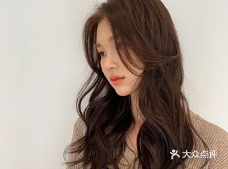 长发妹子的福音到了，今天给大家分享一款韩式烫发