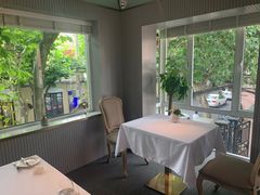 靠窗位-蝶舍·MAISON PAPILLON