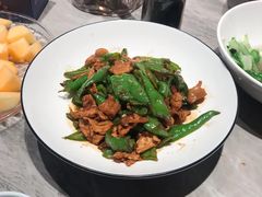 本地辣椒炒肉-鱼你相聚·河鲜馆(袁家岭店)