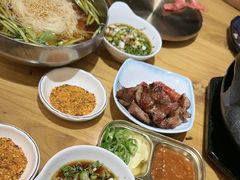 -青瓦餐厅·生鱼片·韩园烤肉(西塔店)