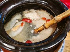 雪梨肉饼汤-图味美小黄鱼·景德菜(浙江路店)