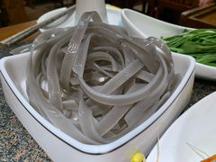 -小天鹅火锅·一线江景洪鼎旗舰店(洪崖洞店)