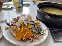 -菌之家·专业纯野生菌火锅·特色炒菌