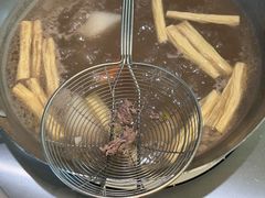 -左庭右院鲜牛肉火锅(浦江欢乐颂店)