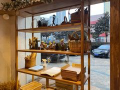 面包甜点陈列柜-那家面包房(珠江路店)