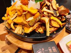 -一朵菌·野生菌探索家火锅(南亚店)