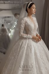 -艾米丽婚纱礼服