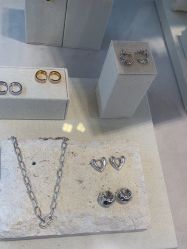 -Réluxe瑞兰穿耳(金光华广场店)