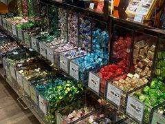 -VENCHI 闻绮(广州太古汇店)