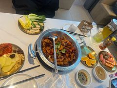 -鸡遇虾煲干锅火锅(小寨金莎店)