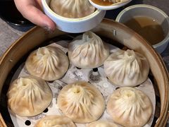 -莱莱小笼·乔艾