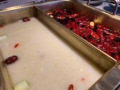 -尚尚仙·酸汤猪手·猪肚鸡火锅(华联万柳购物中心店)