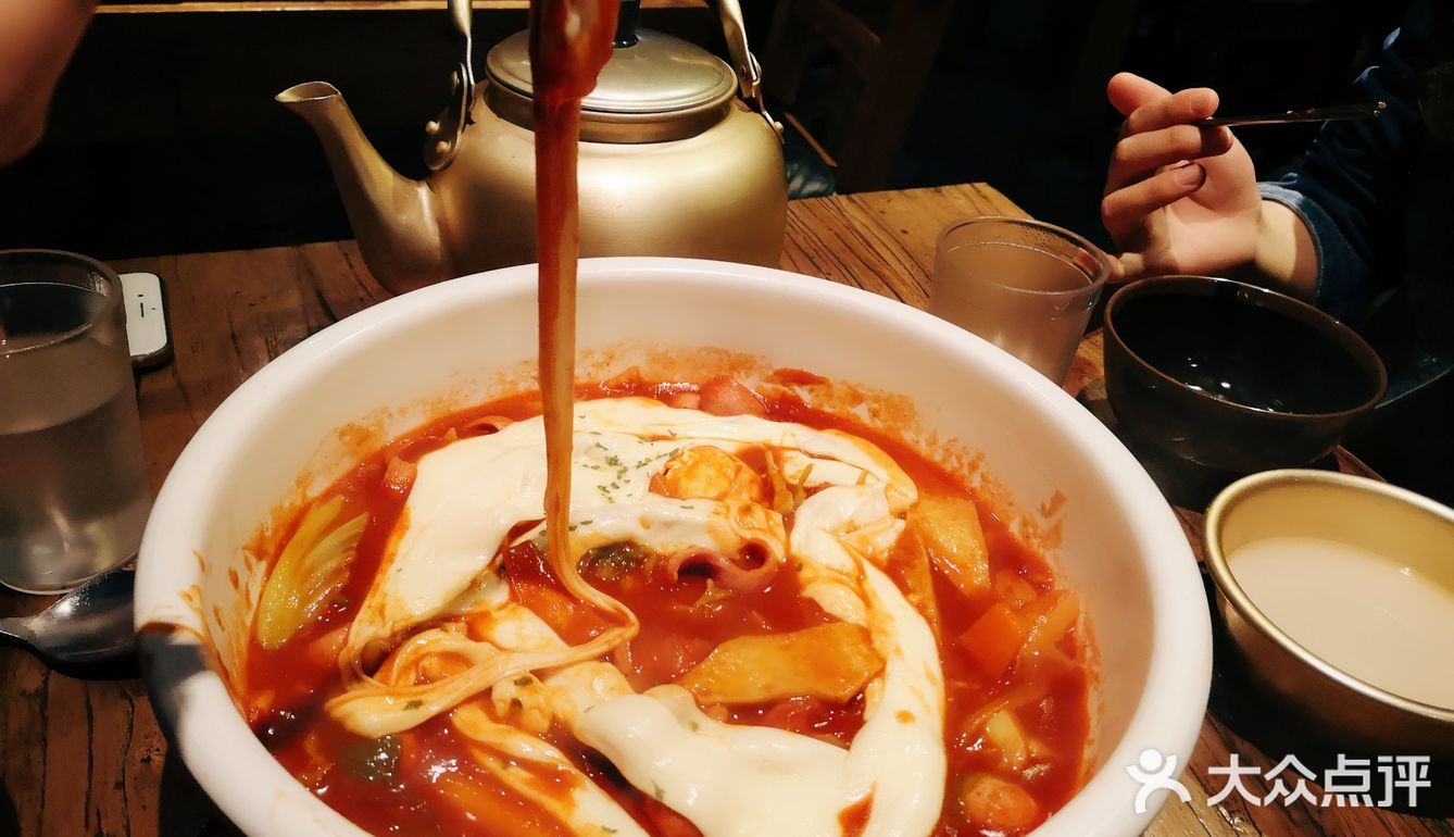 惦记这家店很久了，上次周日过来人太多只得放弃