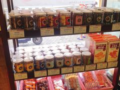 零售区-红宝石·鲜奶小方·海派西点房(金杨店)